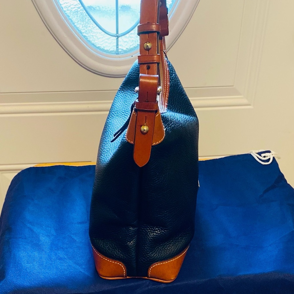 EUC Black Dooney and Bourke Hobo Bag - Picture 3 of 10